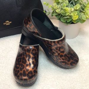 Dansko Leopard Print Clogs Size 7 (37)